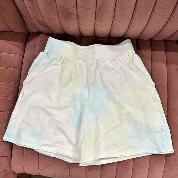 Lululemon High Rise French Terry 5” Shorts Cotton Candy Sz 6 EUC - Picture 4 of 6
